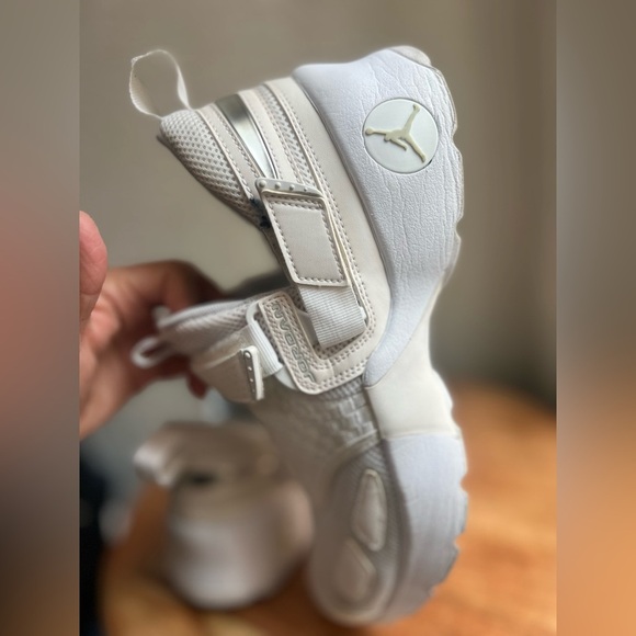 Jordan Trunner LX "Triple White" Men 9.5 - Picture 6 of 10